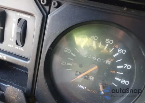 1984 Pontiac Firebird Trans Am z USA, uszkodzony, nr VIN 1G2AW87H2EN201748